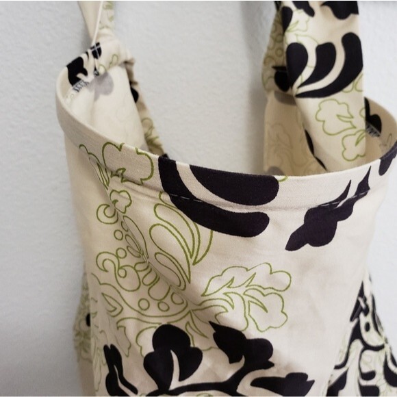 Balboa Baby Nursing Cover Breastfeeding Cover - Picture 4 of 7